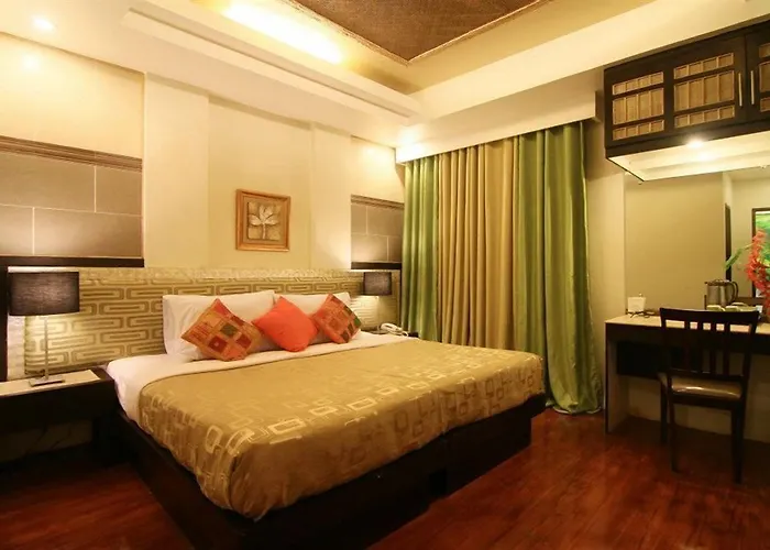 Urban Manor Hotel
