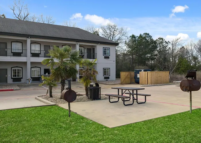 Super 8 By Wyndham Carthage Tx