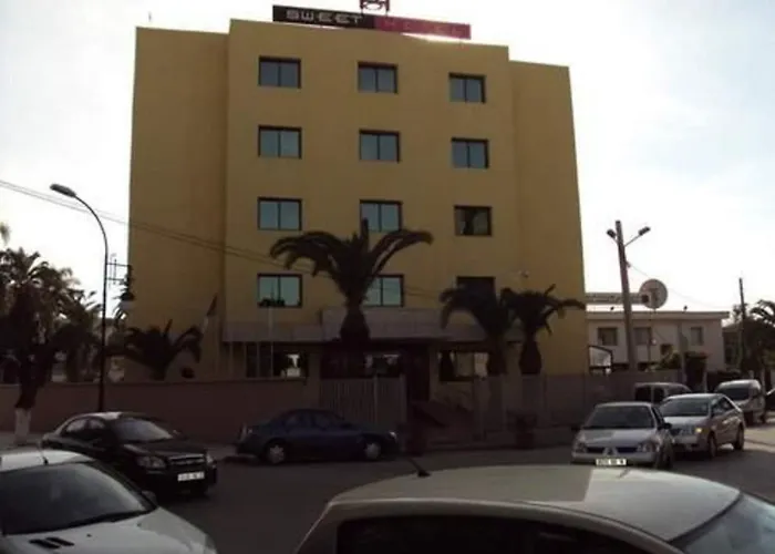 Sweet Hotel