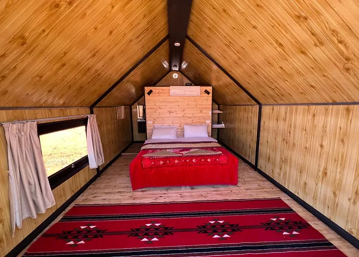 Wadi Rum Quiet Village Camp