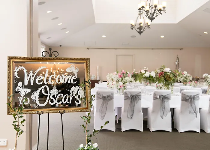 Oscars Hotel And Cafe Bar