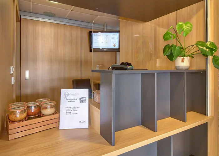 B&B HOTEL Pau Lescar