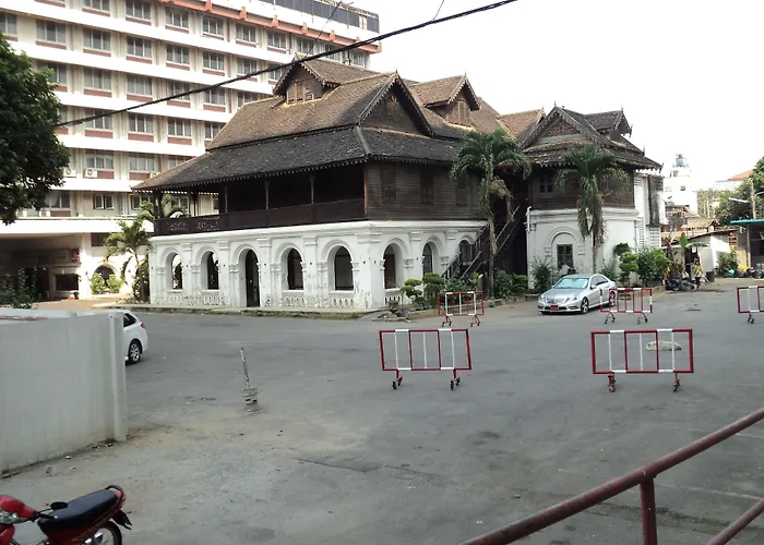 Diamond River Ping Petch-Ngam Hotel