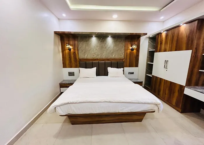 Yatri Nivas Sagara