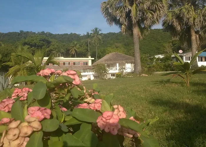 Hotel El Quemaito - Luxury Oceanfront Retreat