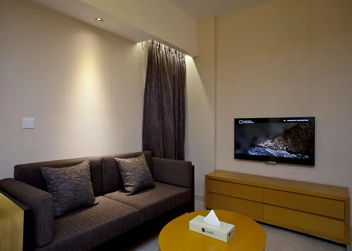 Lakeshore Suites, Banani