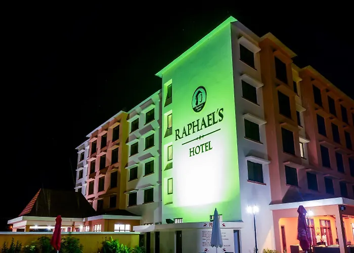 Raphael'S Hotel