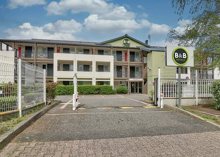 B&B HOTEL Clermont-Ferrand Le Brézet Aéroport