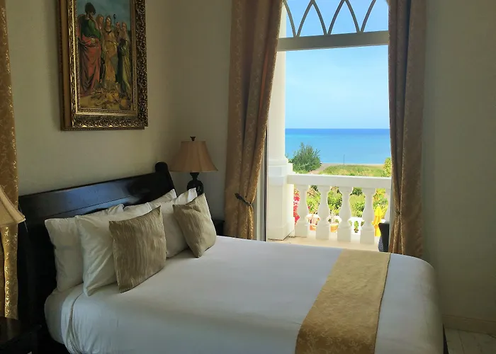 Ocean West Boutique Hotel