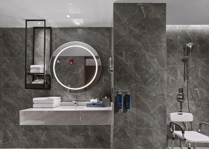 Doubletree By Hilton Yantai Golden Coast Hotel & Suites