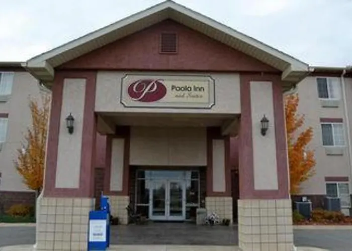 Paola Inn&Suites