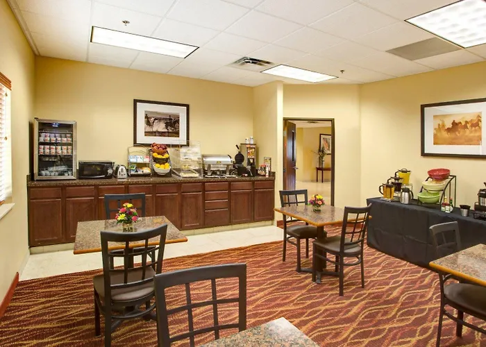 Rodeway Inn & Suites Phillipsburg
