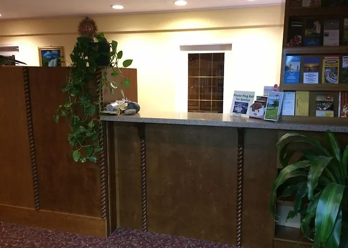 Sahara Suites