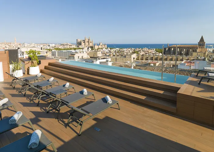 Nakar Hotel