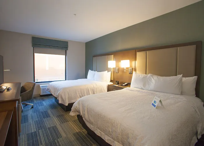 Hampton Inn & Suites St. Paul Downtown