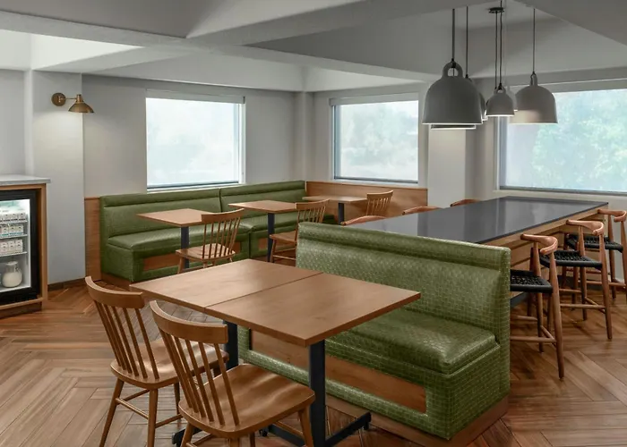Fairfield Inn & Suites By Marriott San Francisco San Carlos