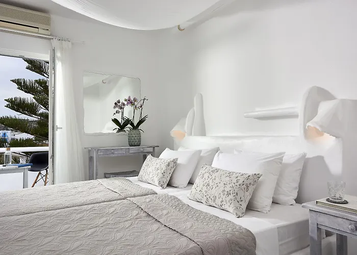 Milos Hotel