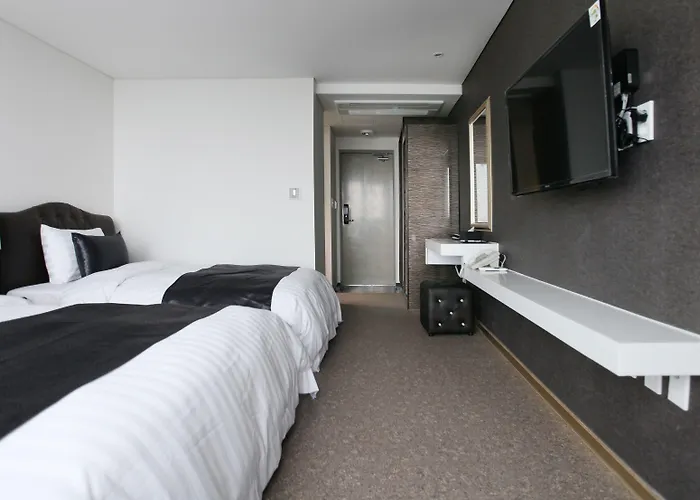 Eins Hotel