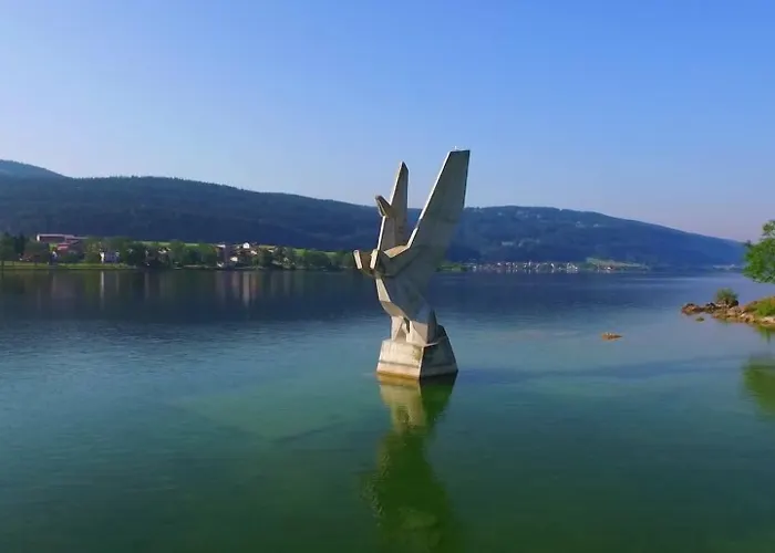 HÔTEL DE VILLE - La Baie Du Lac
