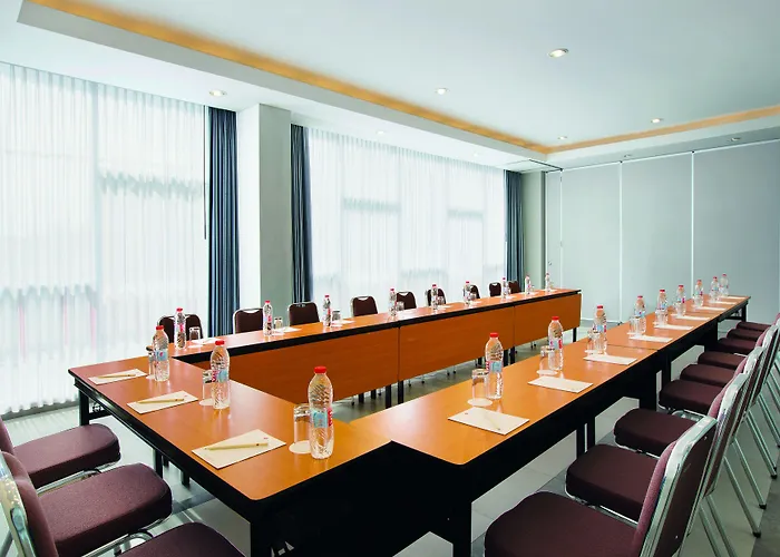 Amaris Hotel Darmo Surabaya