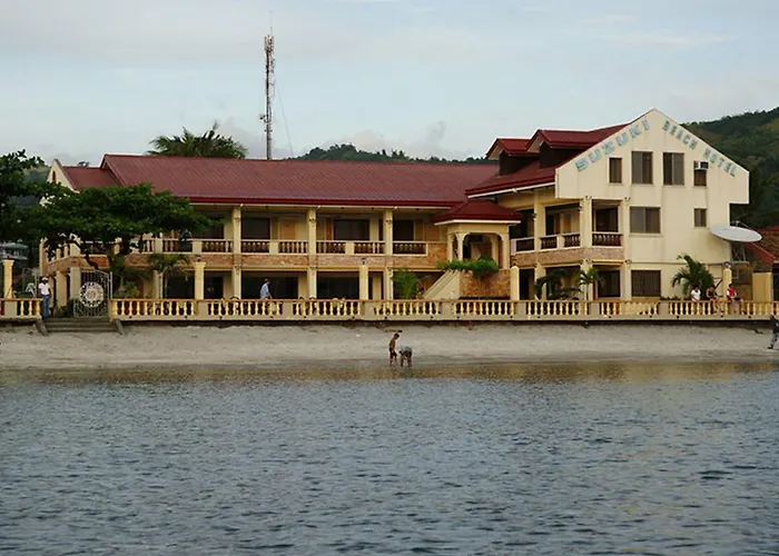Suzuki Beach Hotel