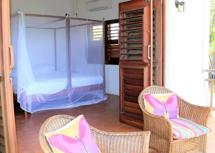 Two Bays Beach Villa, Apartment, And Studios