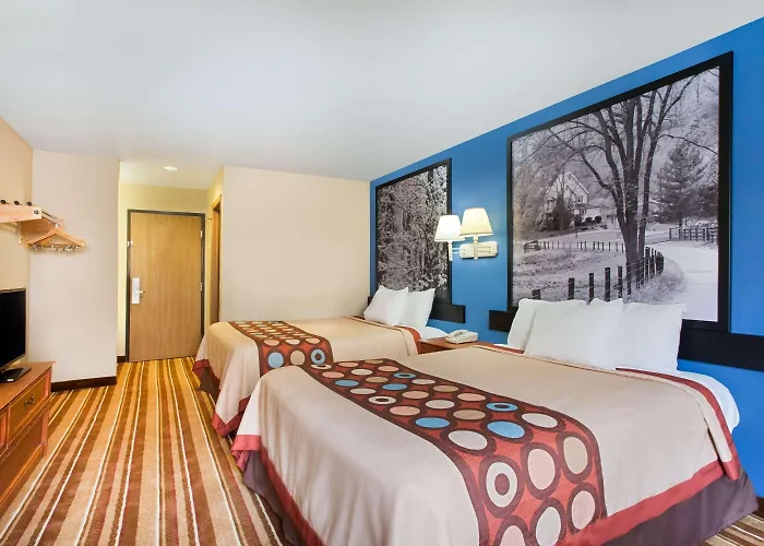 Super 8 By Wyndham Defiance