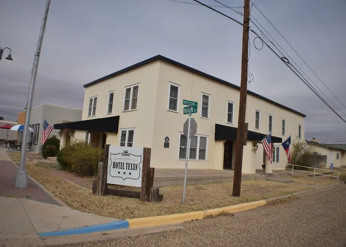The Hotel Texan