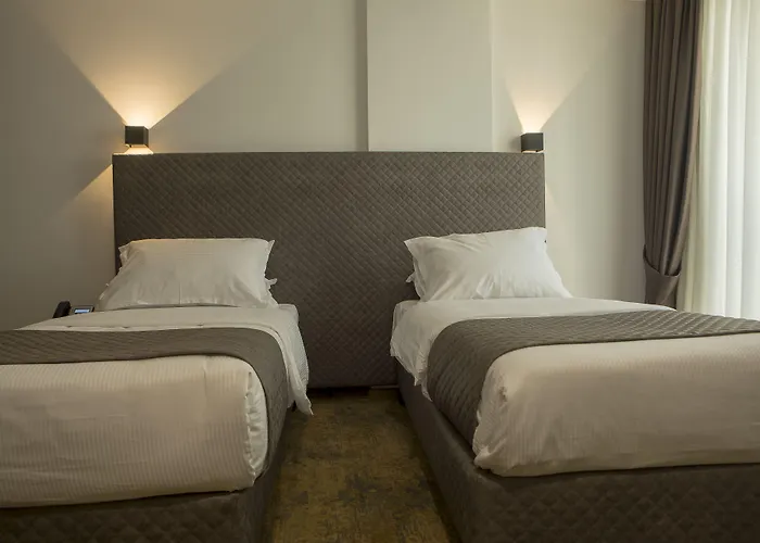 Qama Hotel