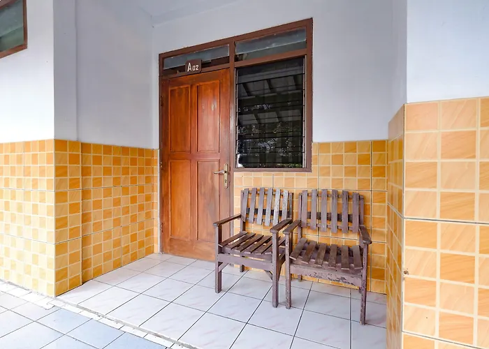 Spot On 2865 Sartika Inn Pati