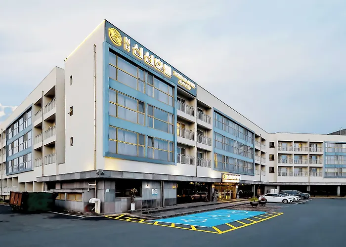 Shin Shin Hotel Jeju City