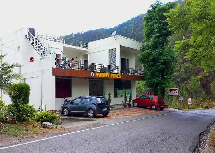 Sunny Pines Resort