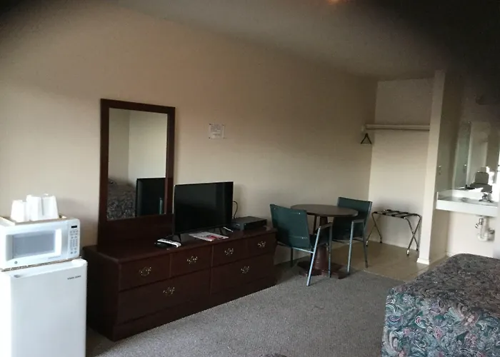 Americana Inn