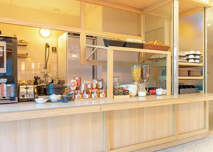 B&B HOTEL Nantes Centre
