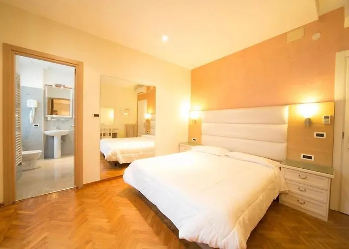 Hotel Globo Suite-Correnti Hotels