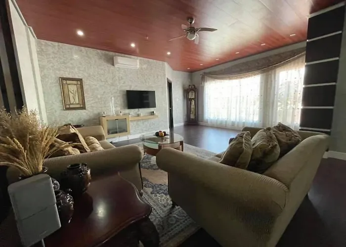 Seacliff Suites Hotel And Resort