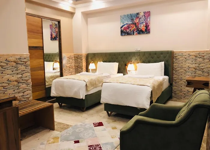 Royal Eagle Hotel