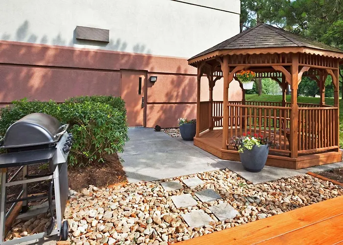 Sonesta Simply Suites Knoxville