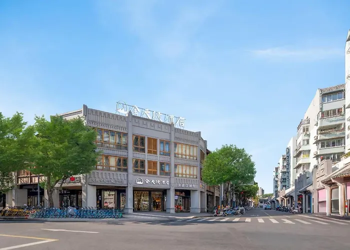 Wenzhou All-Day Hotel Is Located In The City Center Of Wuma Street, Convenient To Travel, Laundry Service Is Provided, Wifi Full Coverage, Free Breakfast, Coffee, Afternoon Tea, Food And Tourist Attraction Recommendations