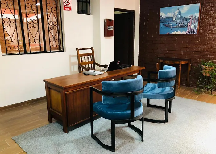 Urban Colonial