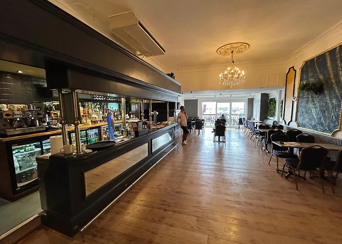 Royal Oak Hotel