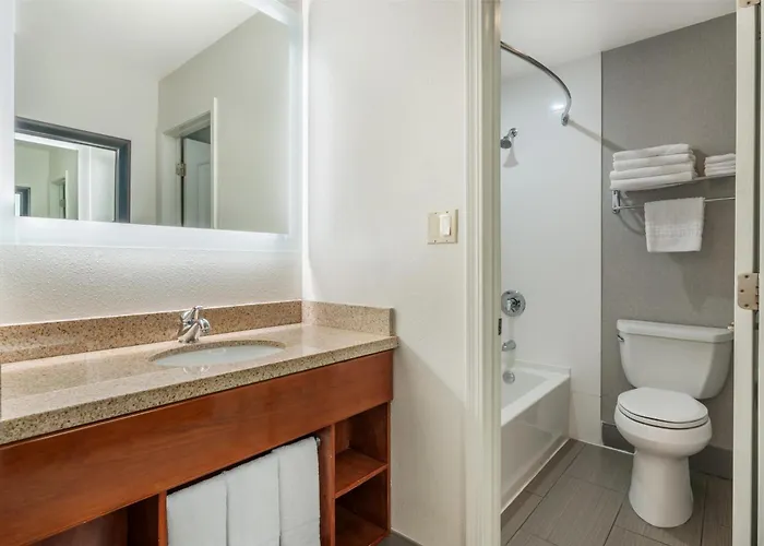 Best Western Plus Clocktower Inn