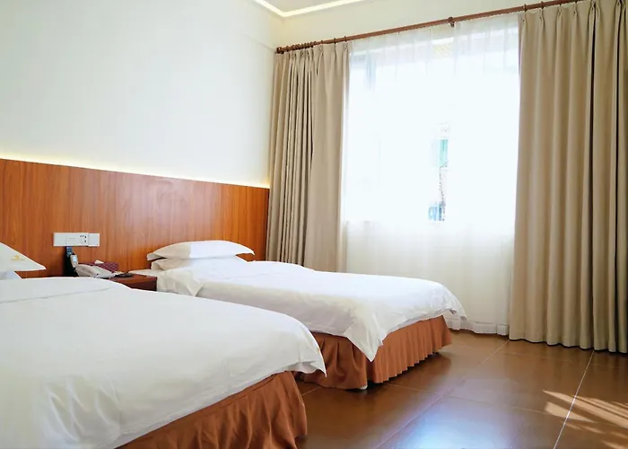 Pa Zhou Plaza Hotel