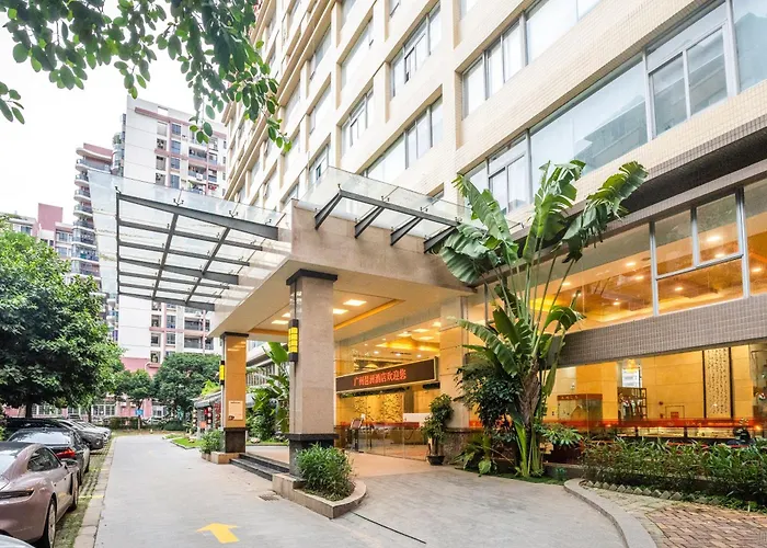 Pa Zhou Plaza Hotel