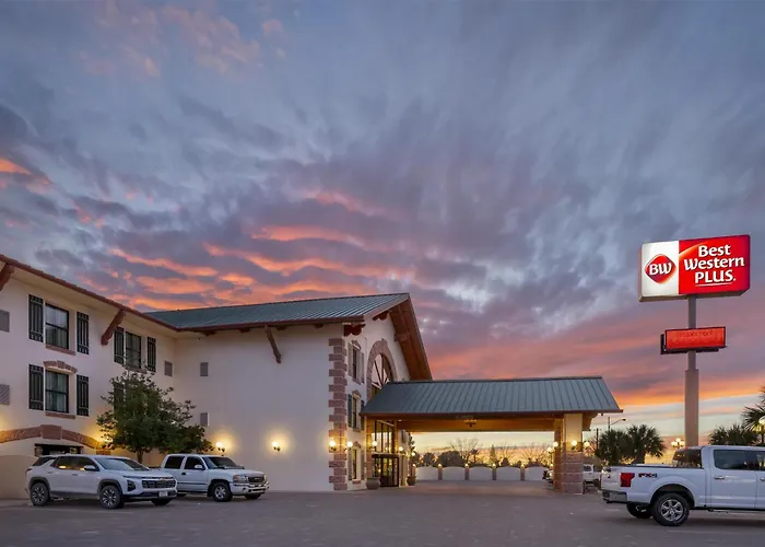 Best Western Plus Swiss Chalet Hotel & Suites