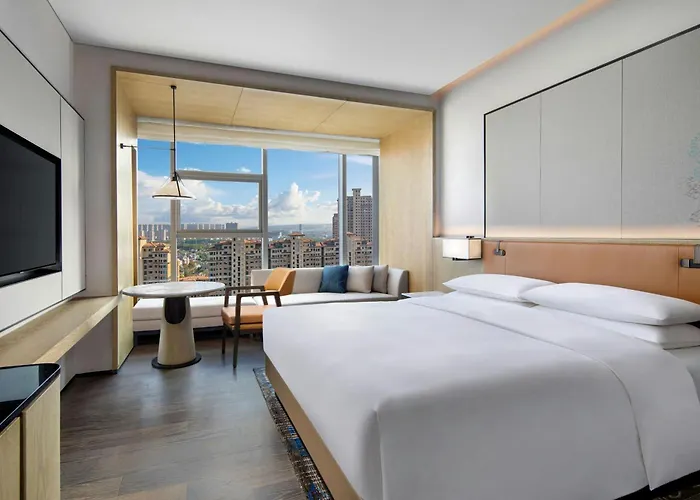 Courtyard By Marriott Luoyang