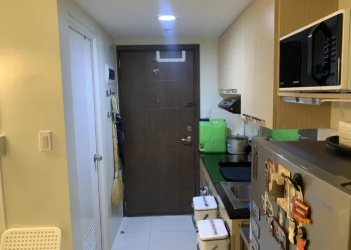 Sandstone Unit Brenthill Condo