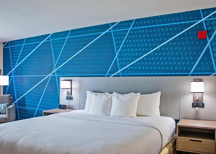 Comfort Inn & Suites Geneva- West Chicago