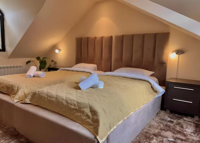 Panorama Aqualux Riverfront Guesthouse
