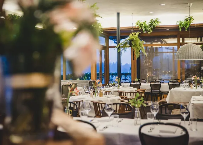 Hills Lodge At Hills Golf And Sports Club